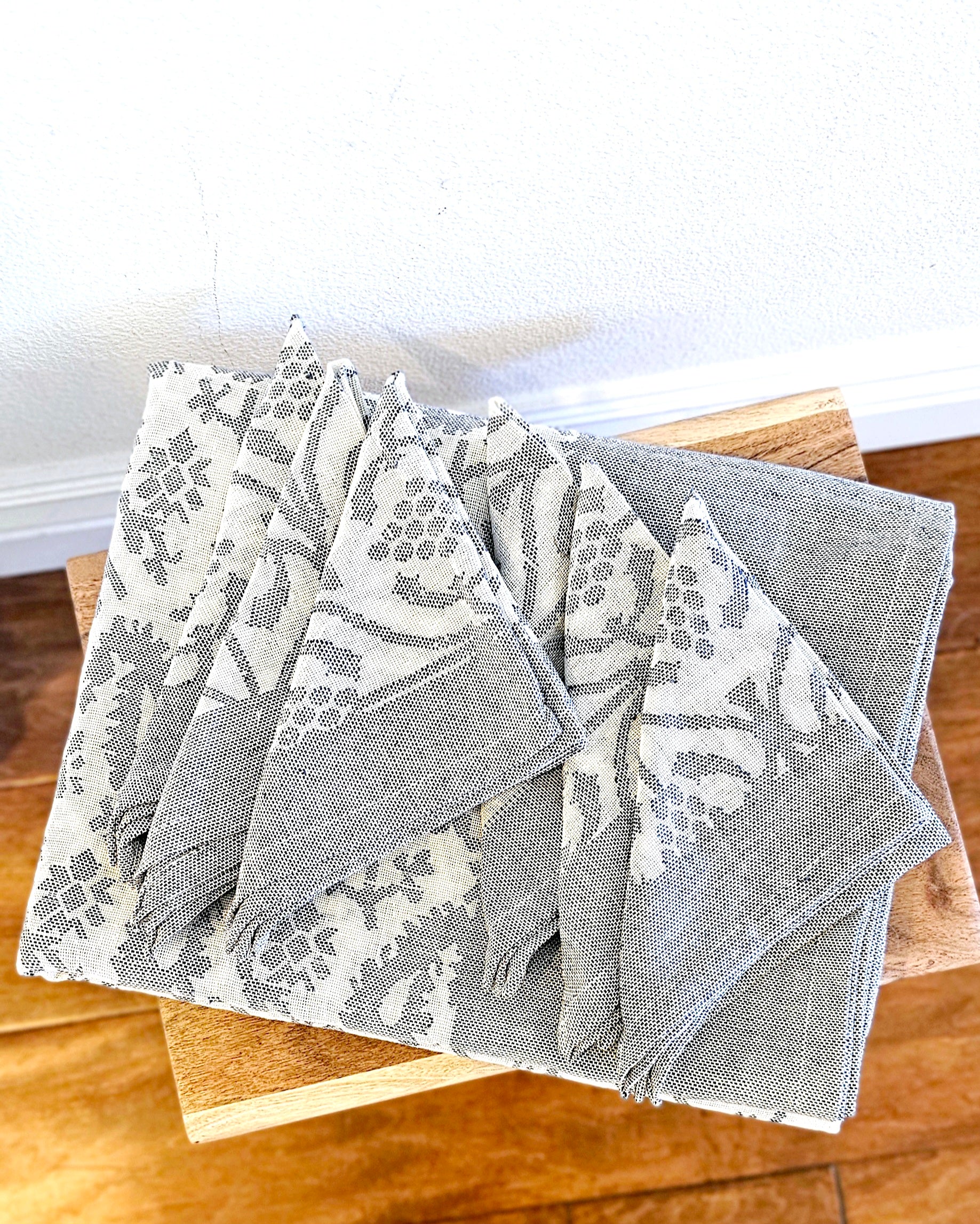 Pure Cotton Handwoven Jacquard Napkins Set