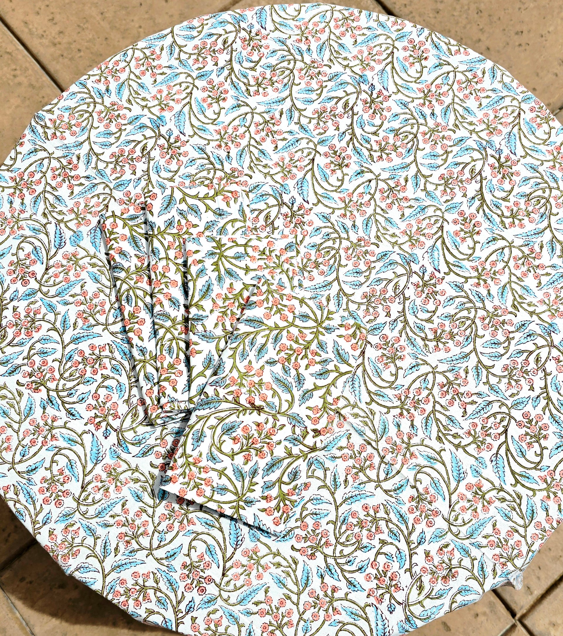 Round Table Set Floral White