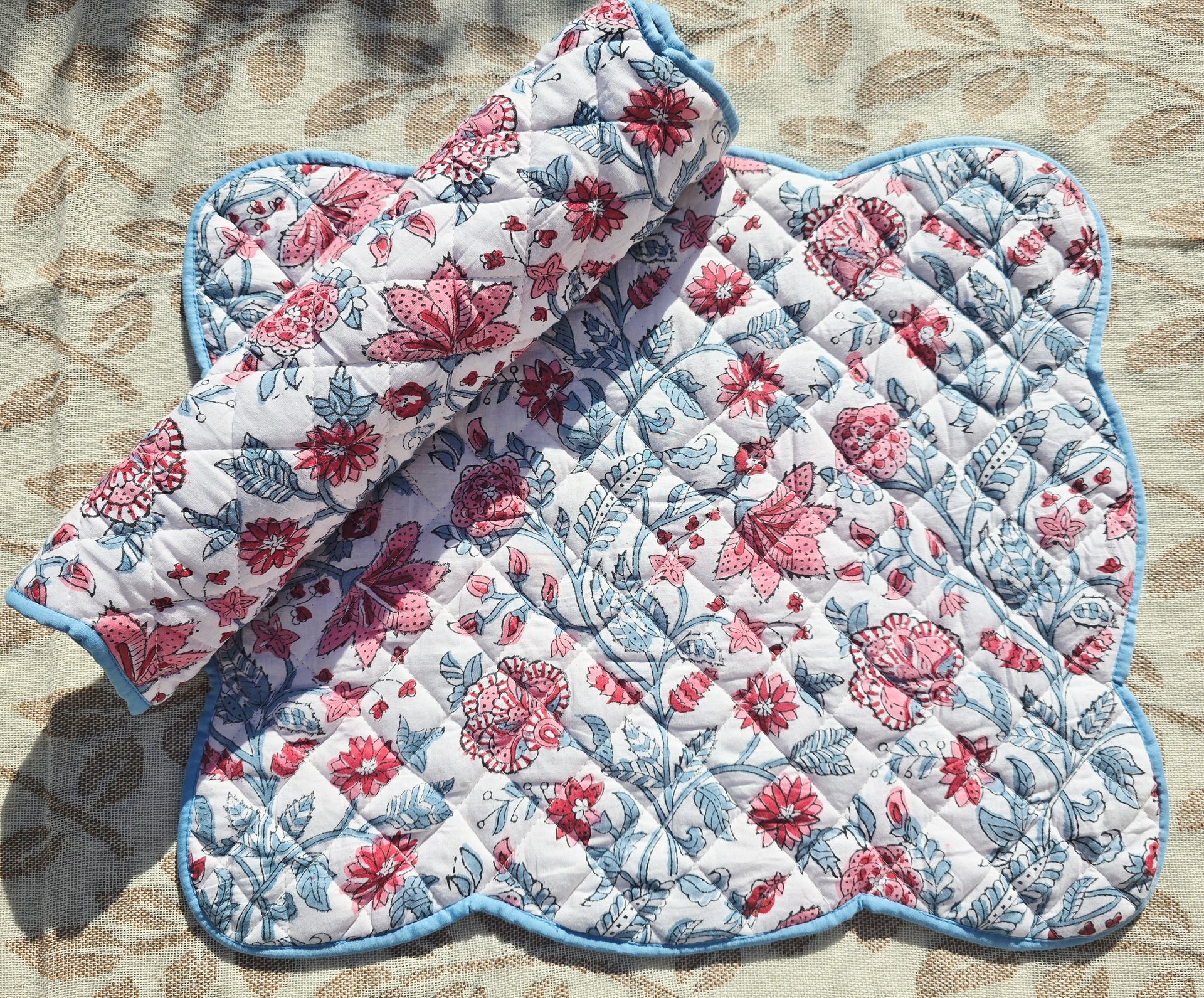 White Floral Block Print Cotton Quilted Placemat with Scalloped Sides