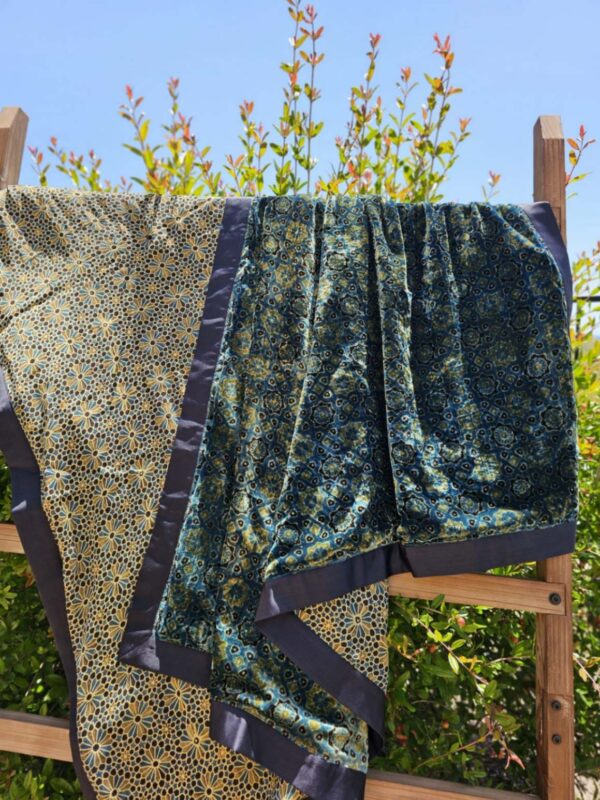Bloom-garden Throw - Image 2